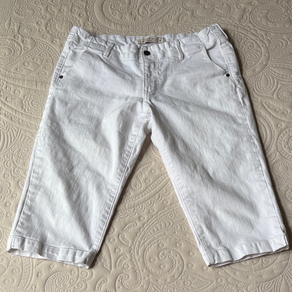 Old Navy White Capris